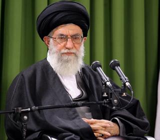 شعرخوانی در وصف سیّدالکریم در حضور رهبر معظم انقلاب